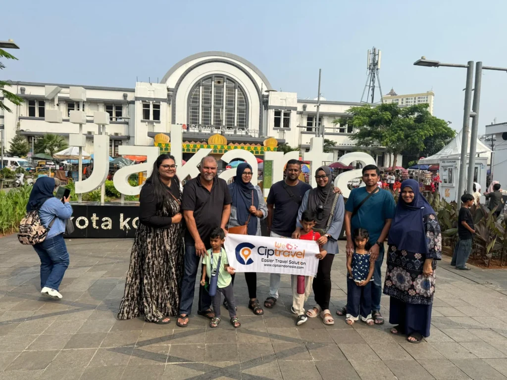 Ciptasarana Premium car Rental Bandung - with profesional driver Banner
